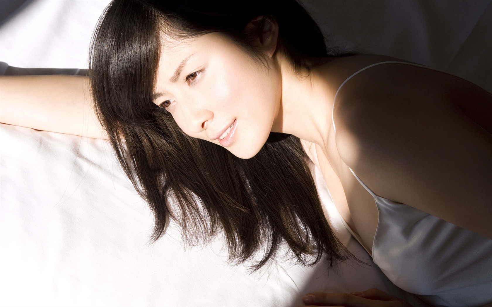 Beautiful pine-ri Choi Wallpapers (4) #5 - 1680x1050