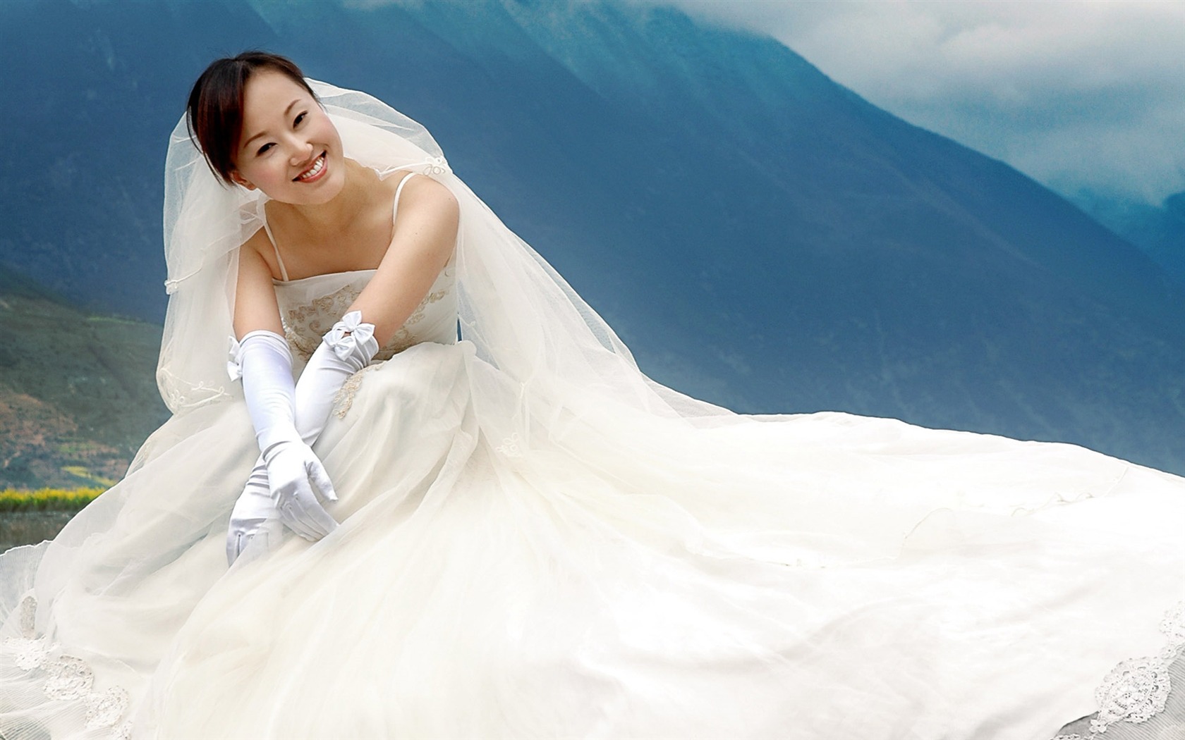 Beautiful pure bride wallpaper #13 - 1680x1050
