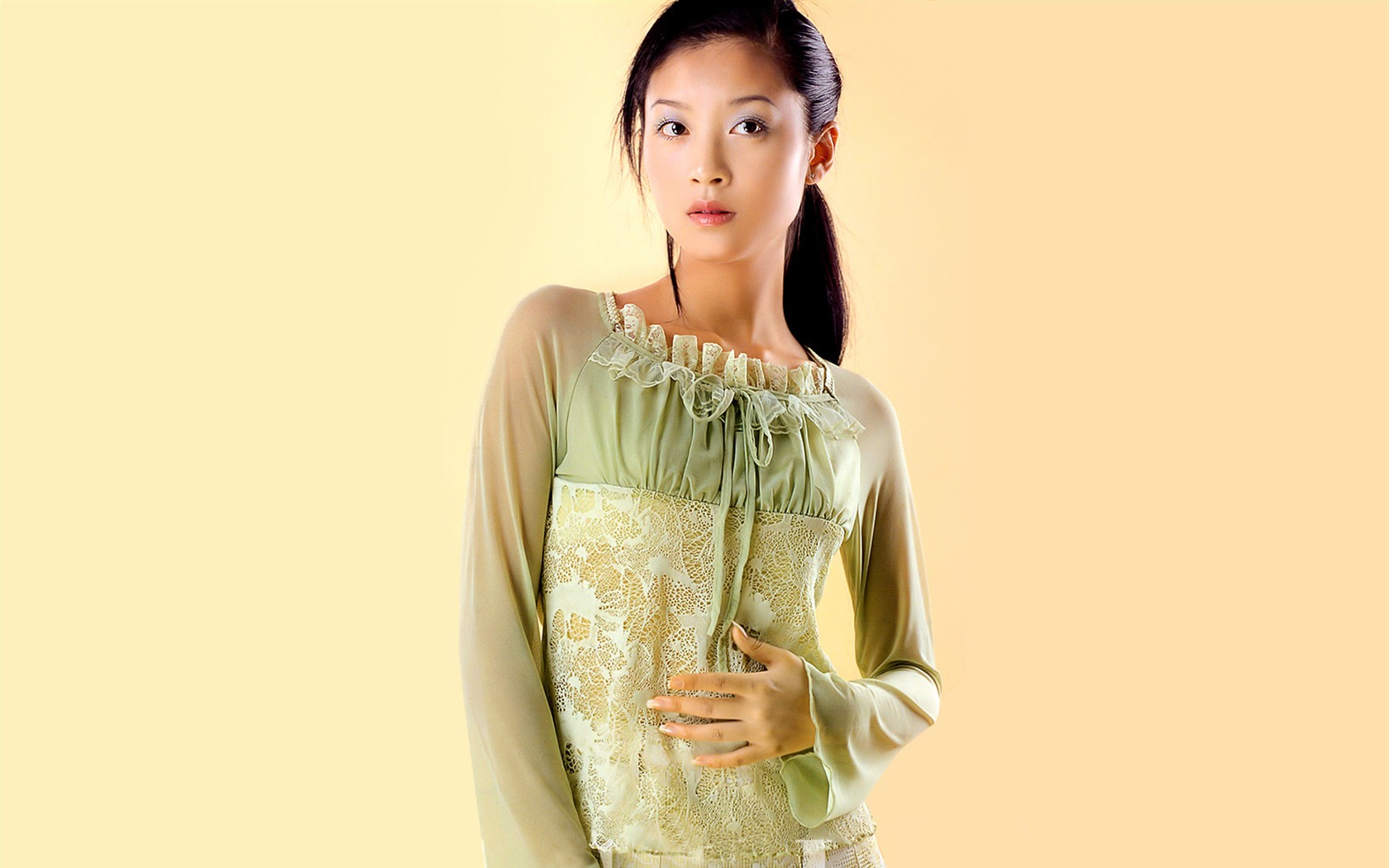 Belleza Oriental Fashion Show #3 - 1680x1050