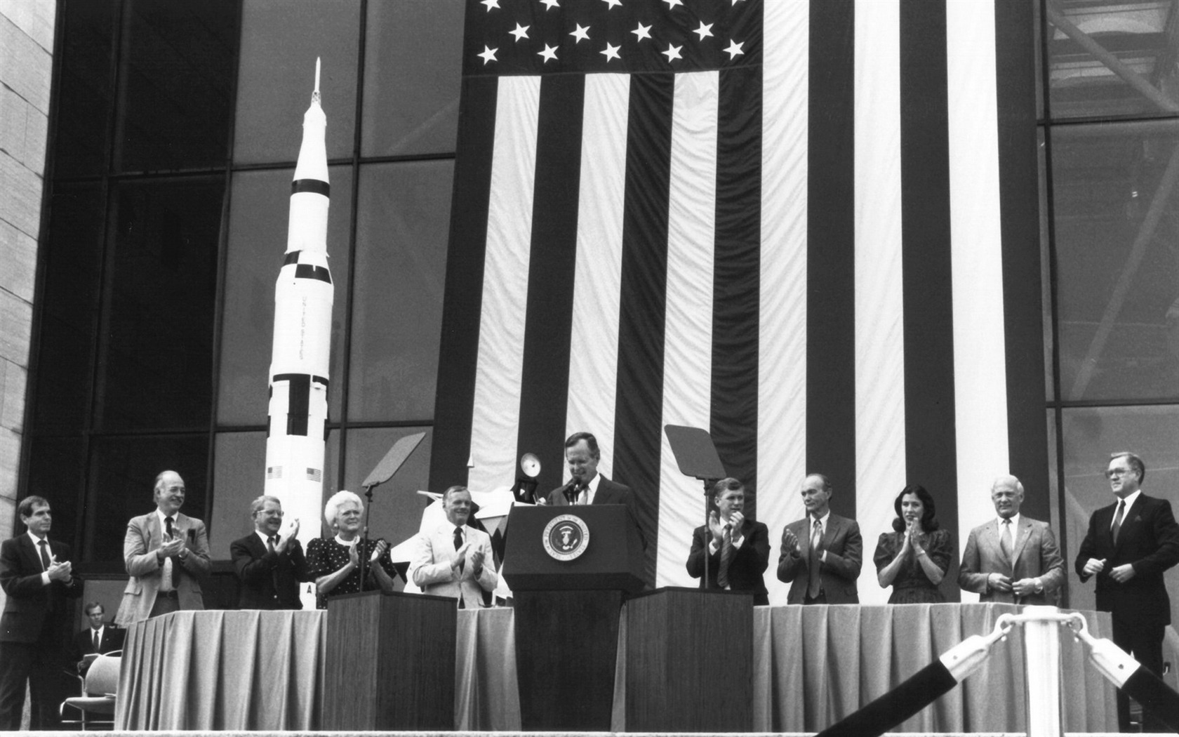 Apollo 11 vzácných fotografií na plochu #15 - 1680x1050