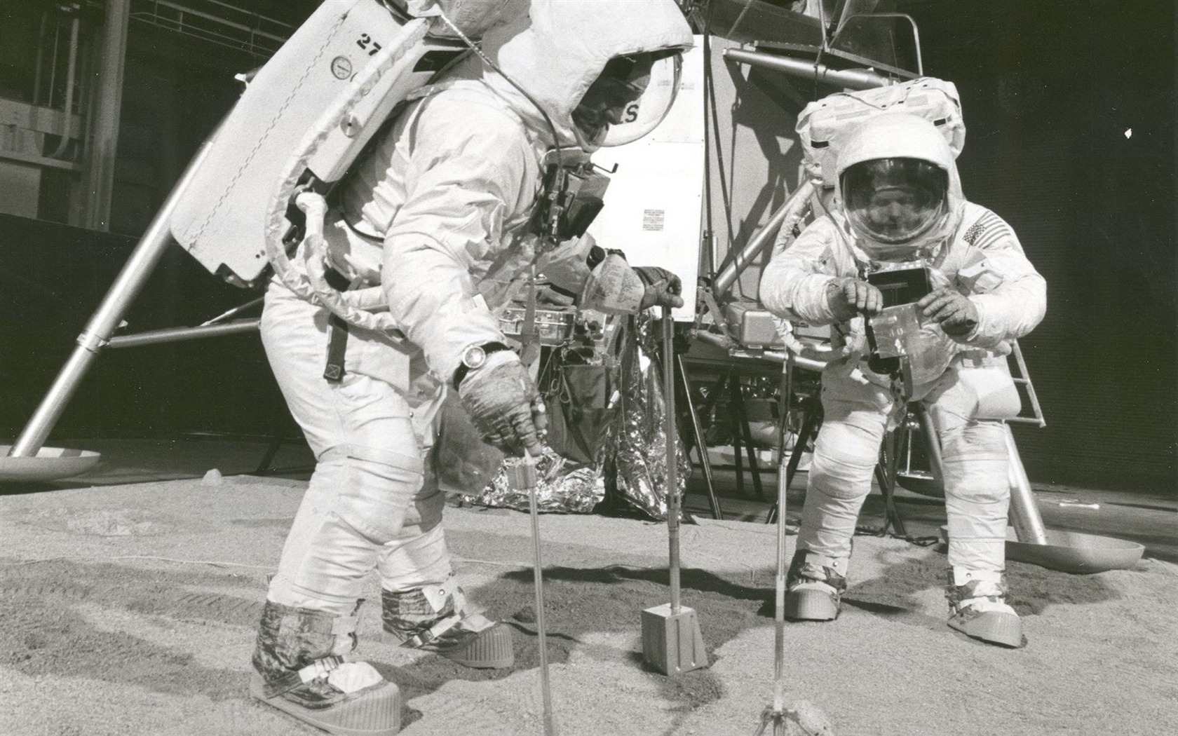 Apollo 11 vzácných fotografií na plochu #27 - 1680x1050