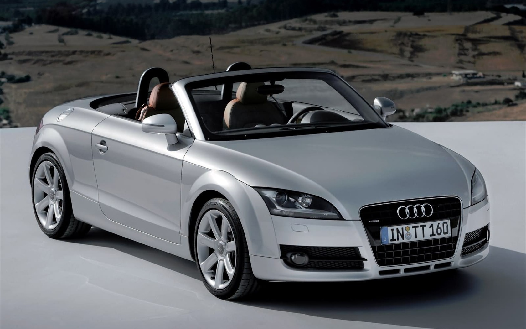 Audi TT Roadster 3.2 Quattro fond d'écran #6 - 1680x1050