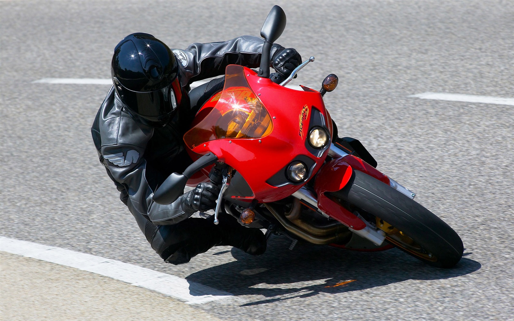 Turn Motorcycle Wallpaper Collection #23 - 1680x1050