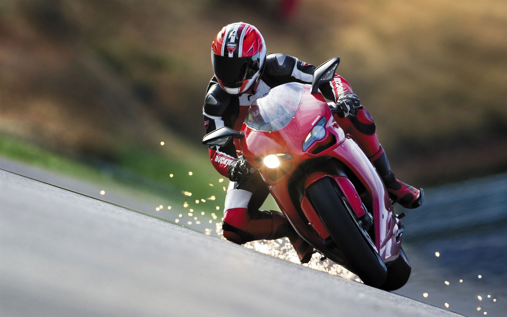 Turn Motorcycle Wallpaper Collection #36 - 1680x1050
