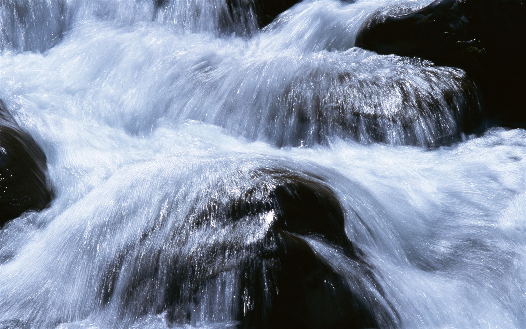 滝は、HD画像ストリーム #16 - 1680x1050