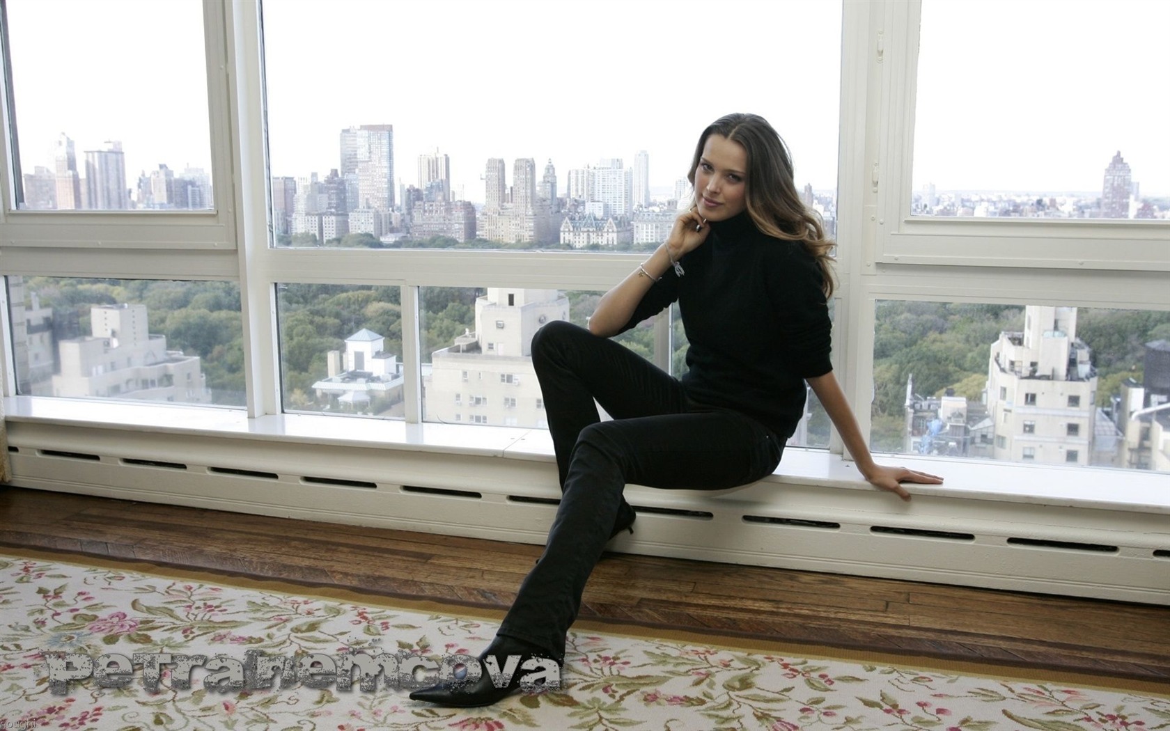 Petra Nemcova 佩特拉·內姆科娃美女壁紙 #23 - 1680x1050