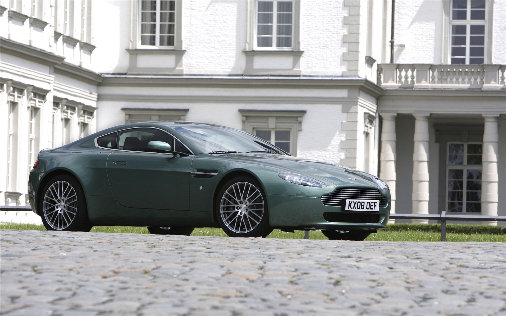 Tapety na plochu Aston Martin (1) #10 - 1680x1050