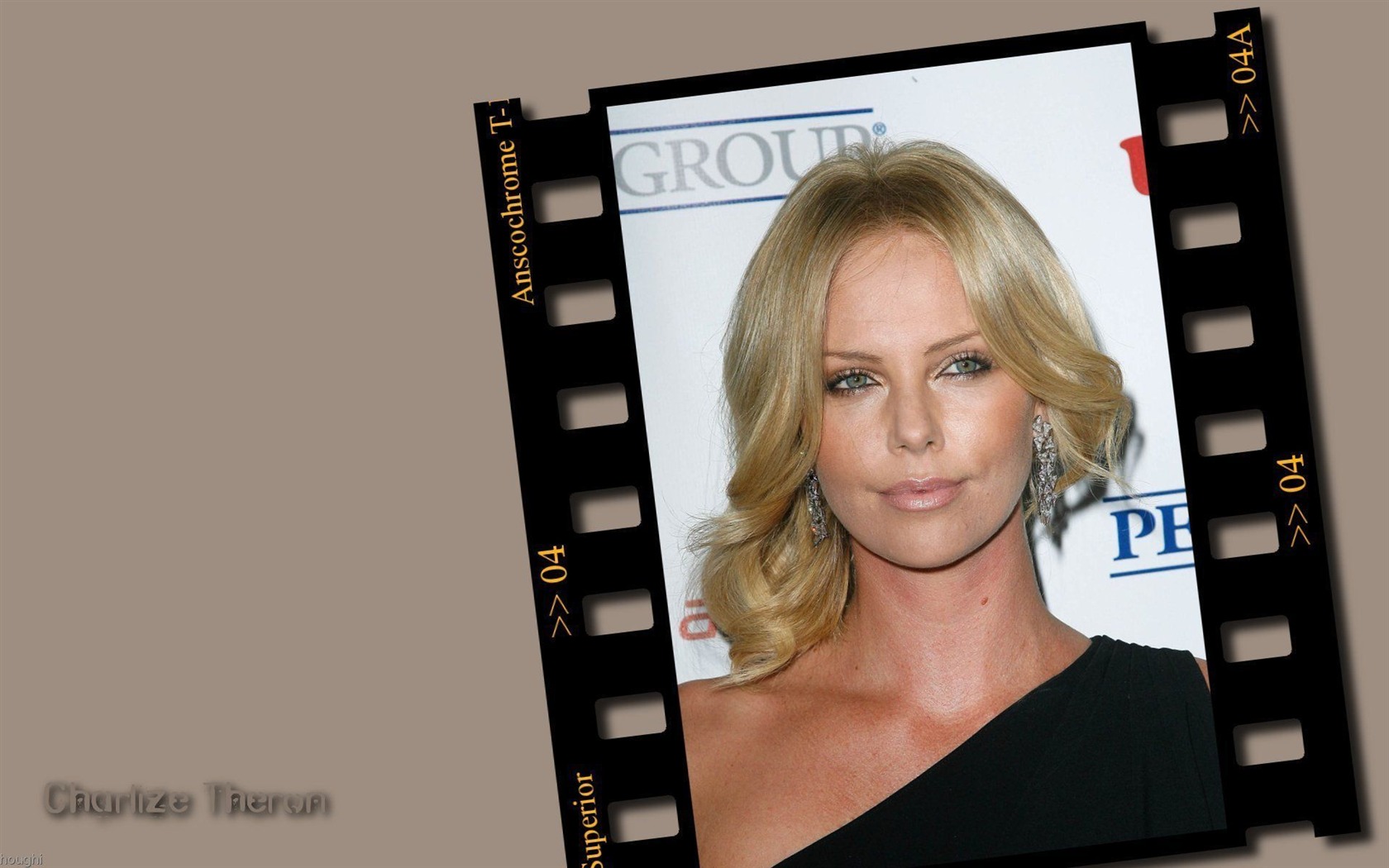 Charlize Theron krásná tapeta #12 - 1680x1050