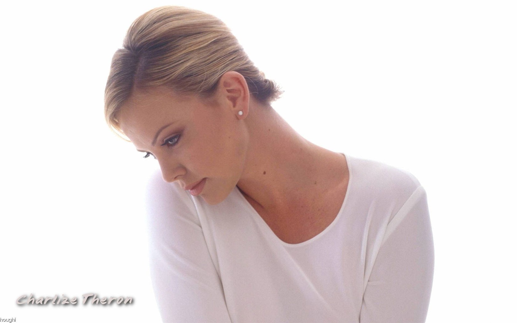 Charlize Theron krásná tapeta #29 - 1680x1050