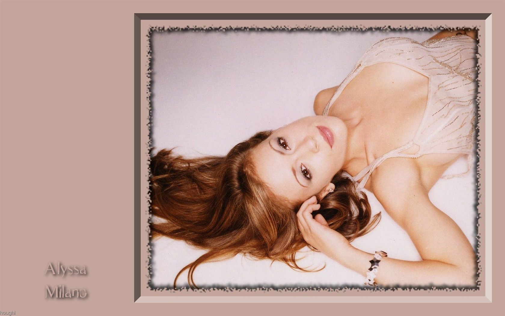 Alyssa Milano hermoso fondo de pantalla #12 - 1680x1050
