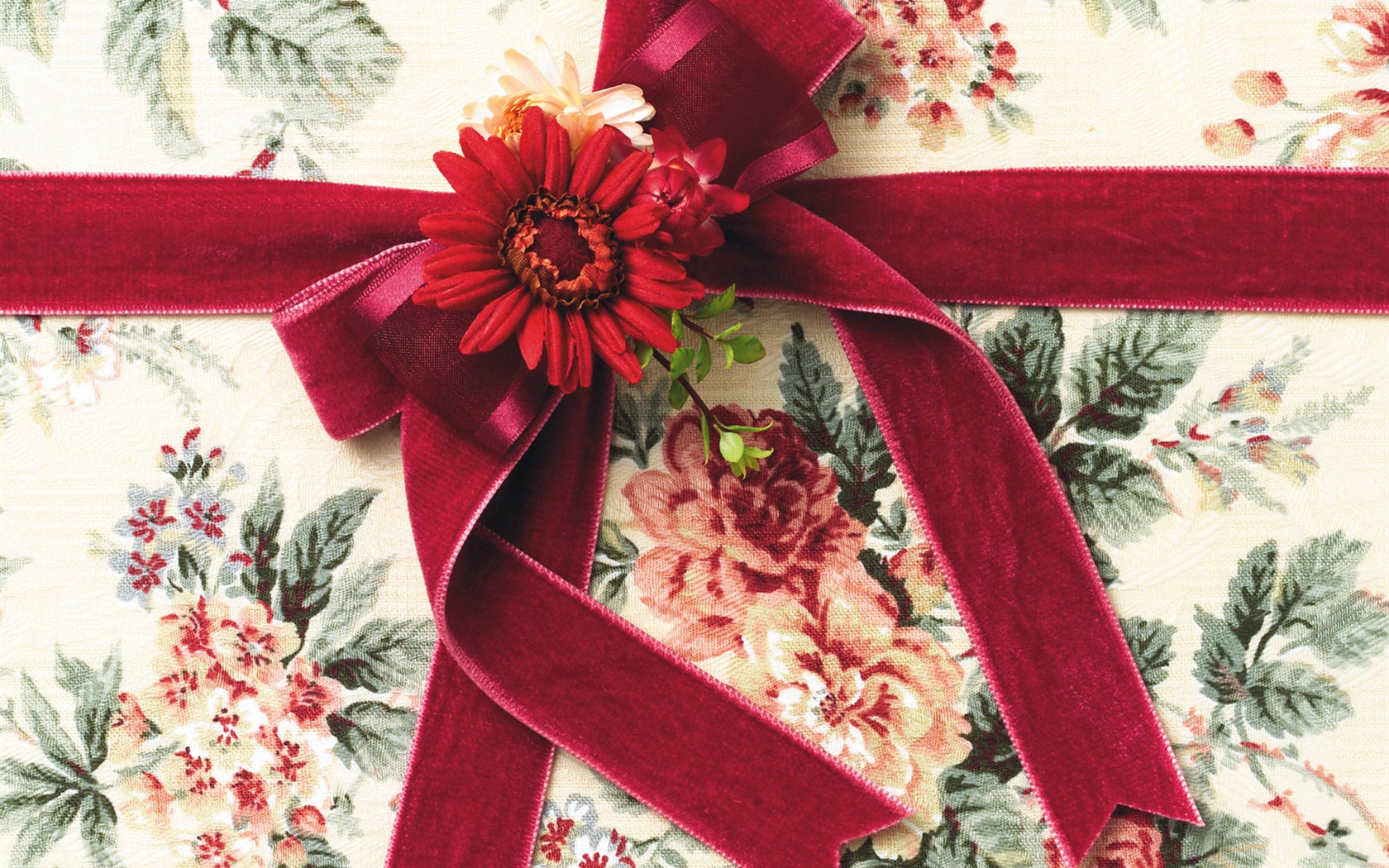 Gift decoration wallpaper (1) #2 - 1680x1050
