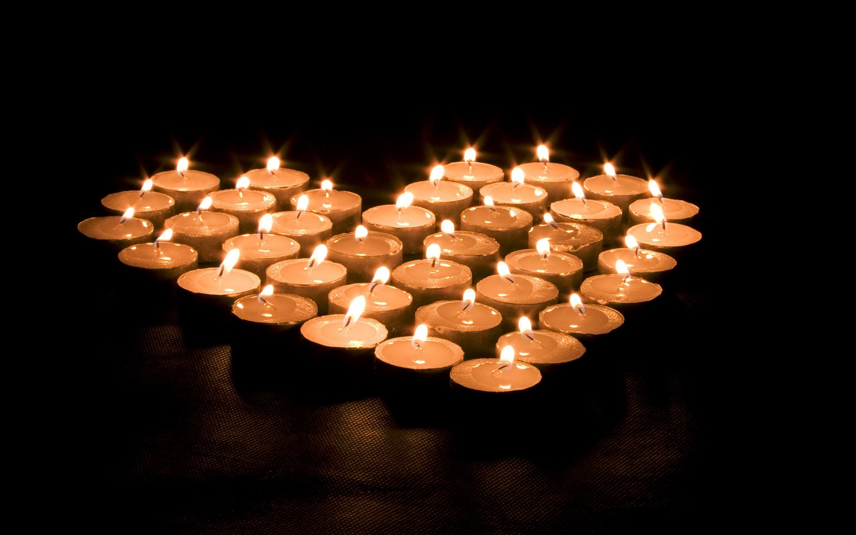 Candlelit wallpaper (2) #20 - 1680x1050
