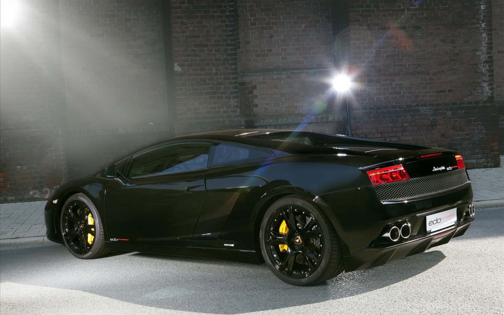 2010 Lamborghini wallpaper #12 - 1680x1050