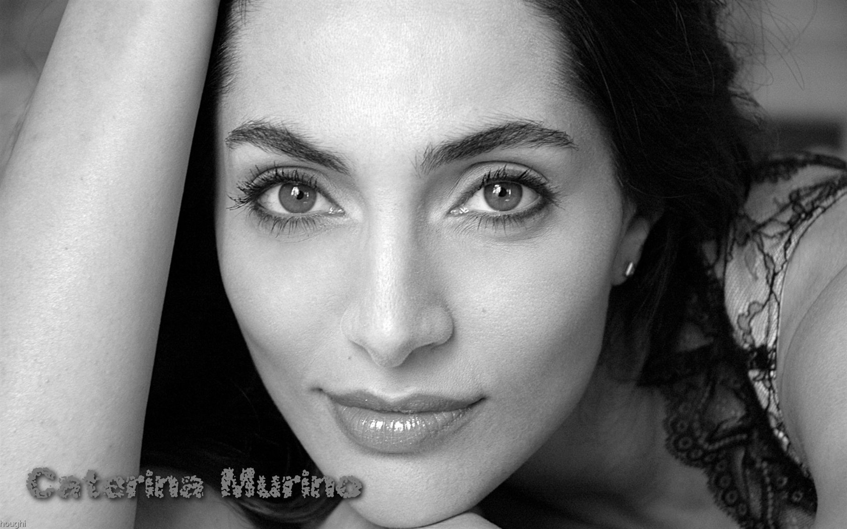 Caterina Murino beautiful wallpaper #3 - 1680x1050