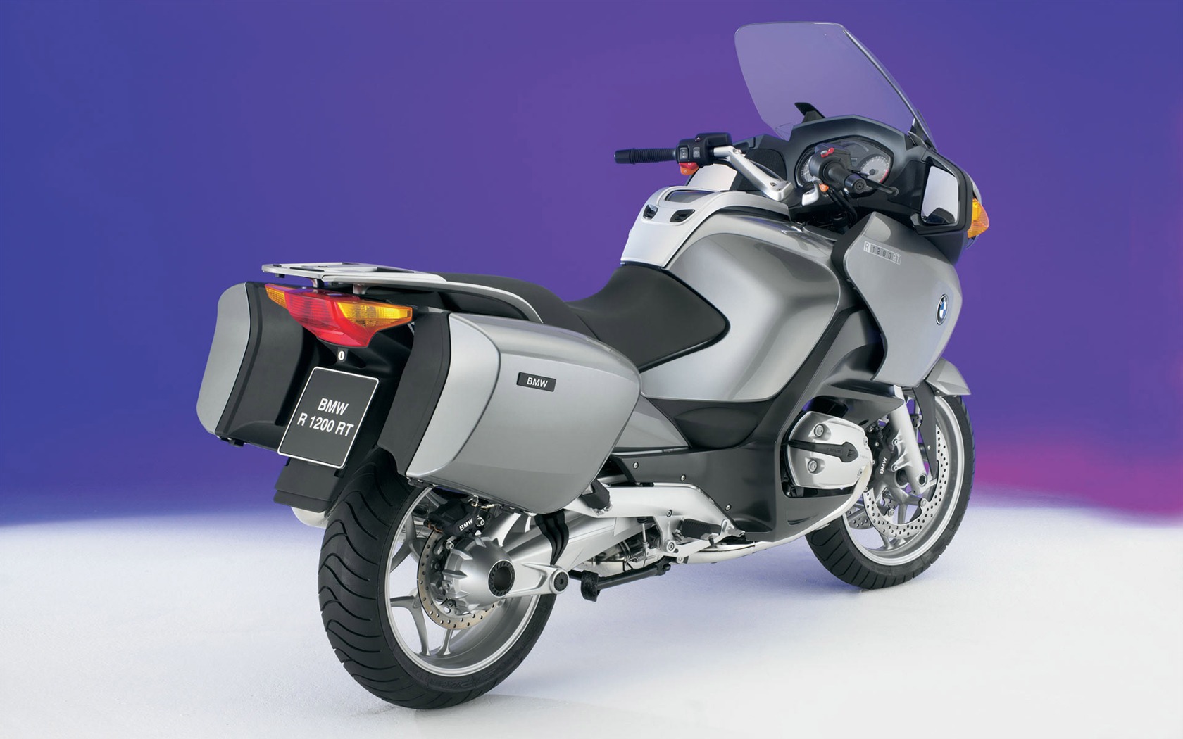 BMW motorcycle wallpapers (1) #11 - 1680x1050