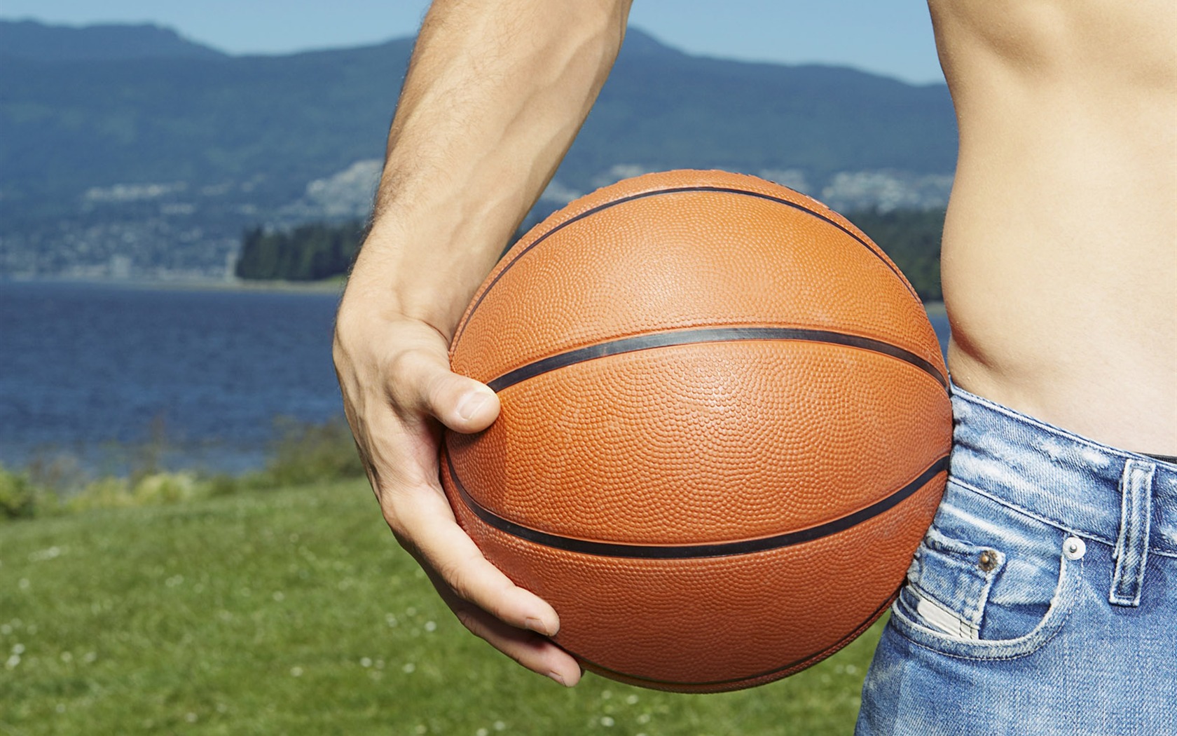 Outdoor sports wallpaper (1) #3 - 1680x1050