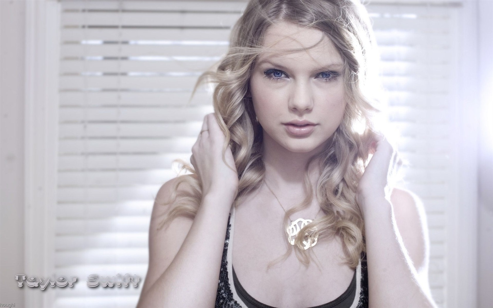 Taylor Swift krásnou tapetu #35 - 1680x1050