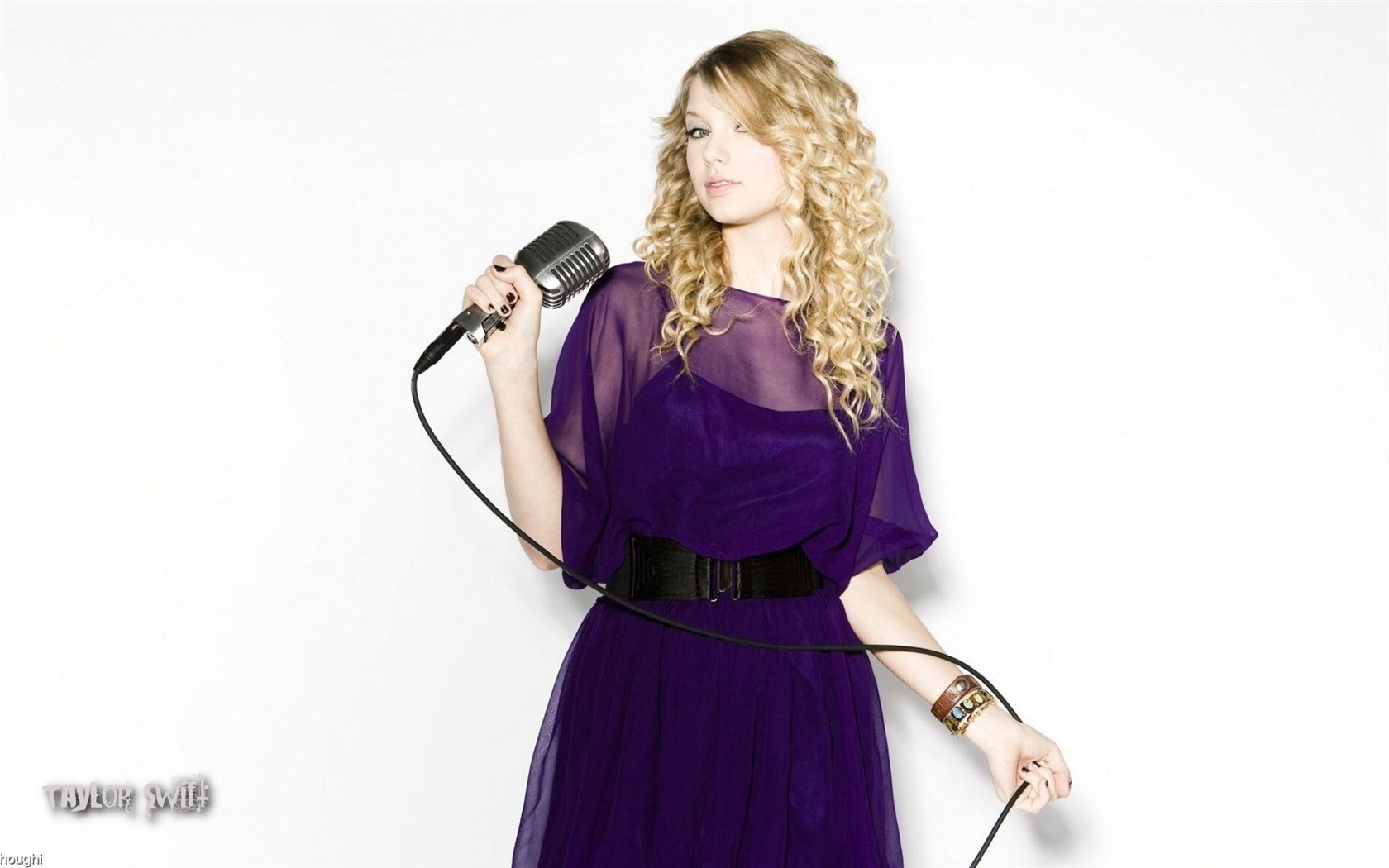Taylor Swift krásnou tapetu #39 - 1680x1050