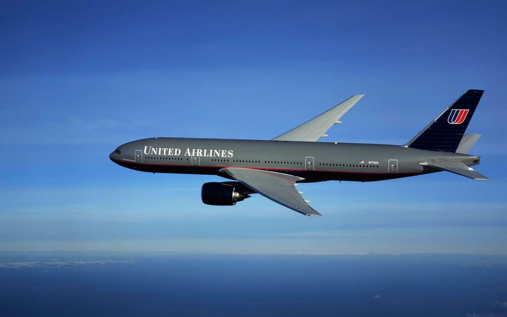 HD wallpaper civil aircraft photo #17 - 1680x1050
