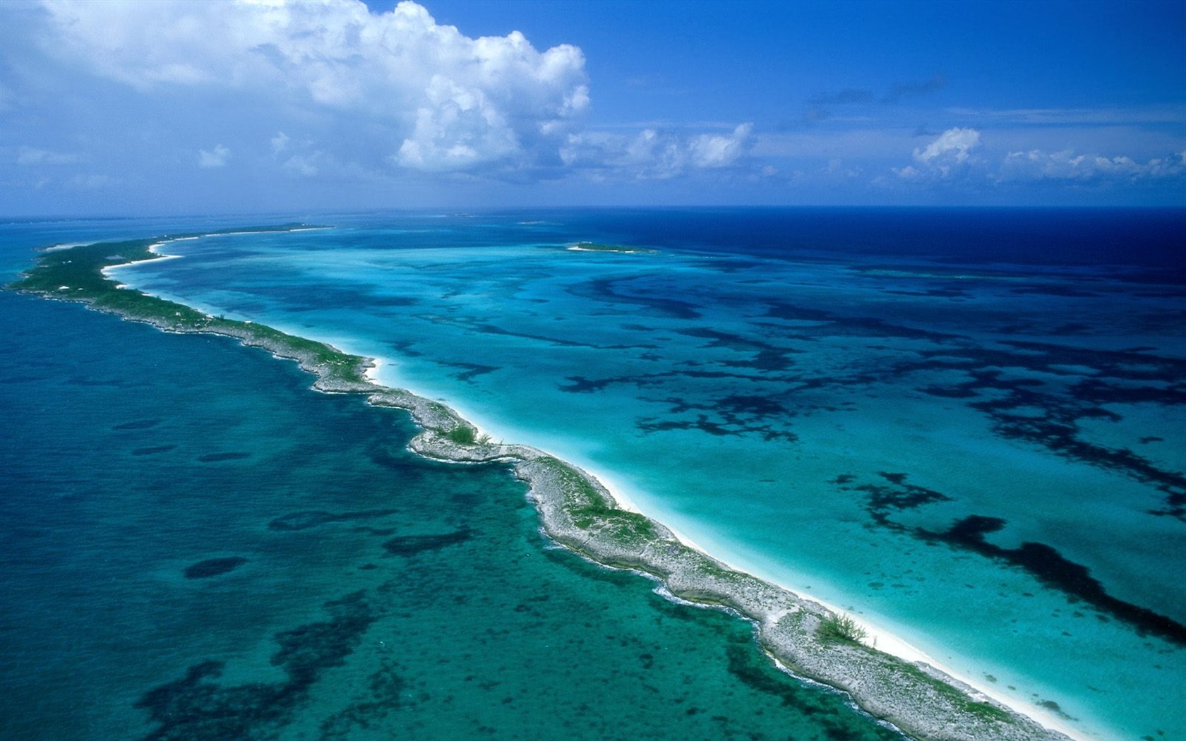 Beach scenery wallpapers (5) #7 - 1680x1050
