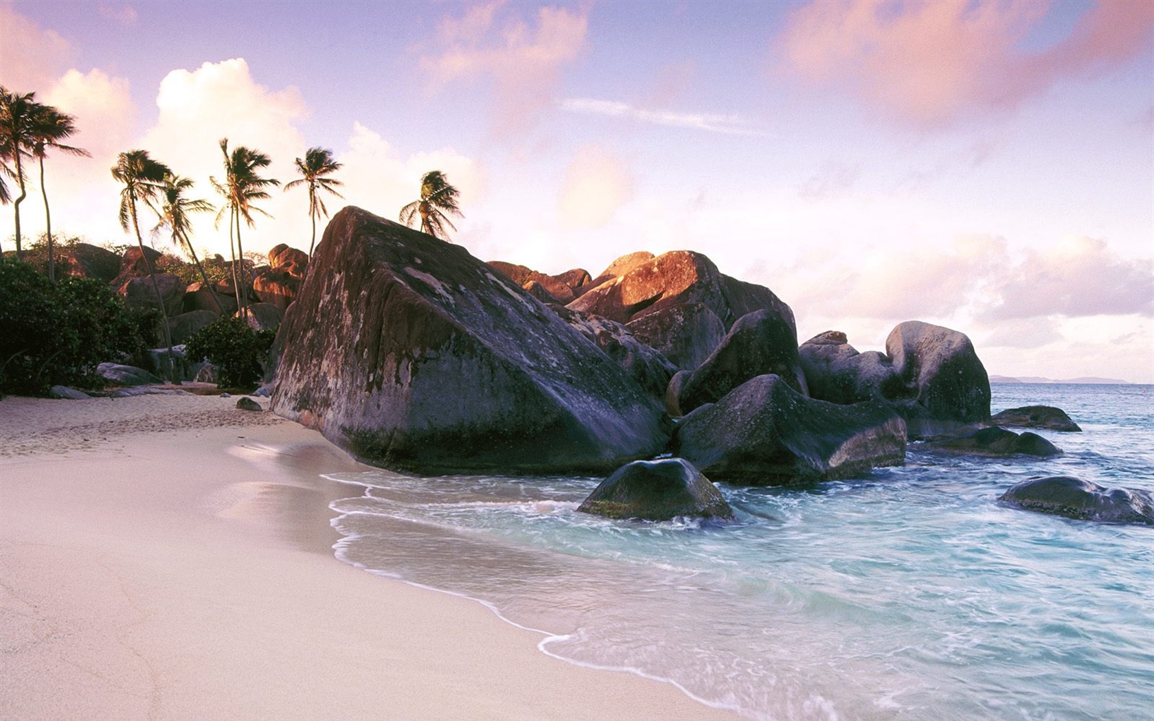 Beach scenery wallpapers (5) #12 - 1680x1050