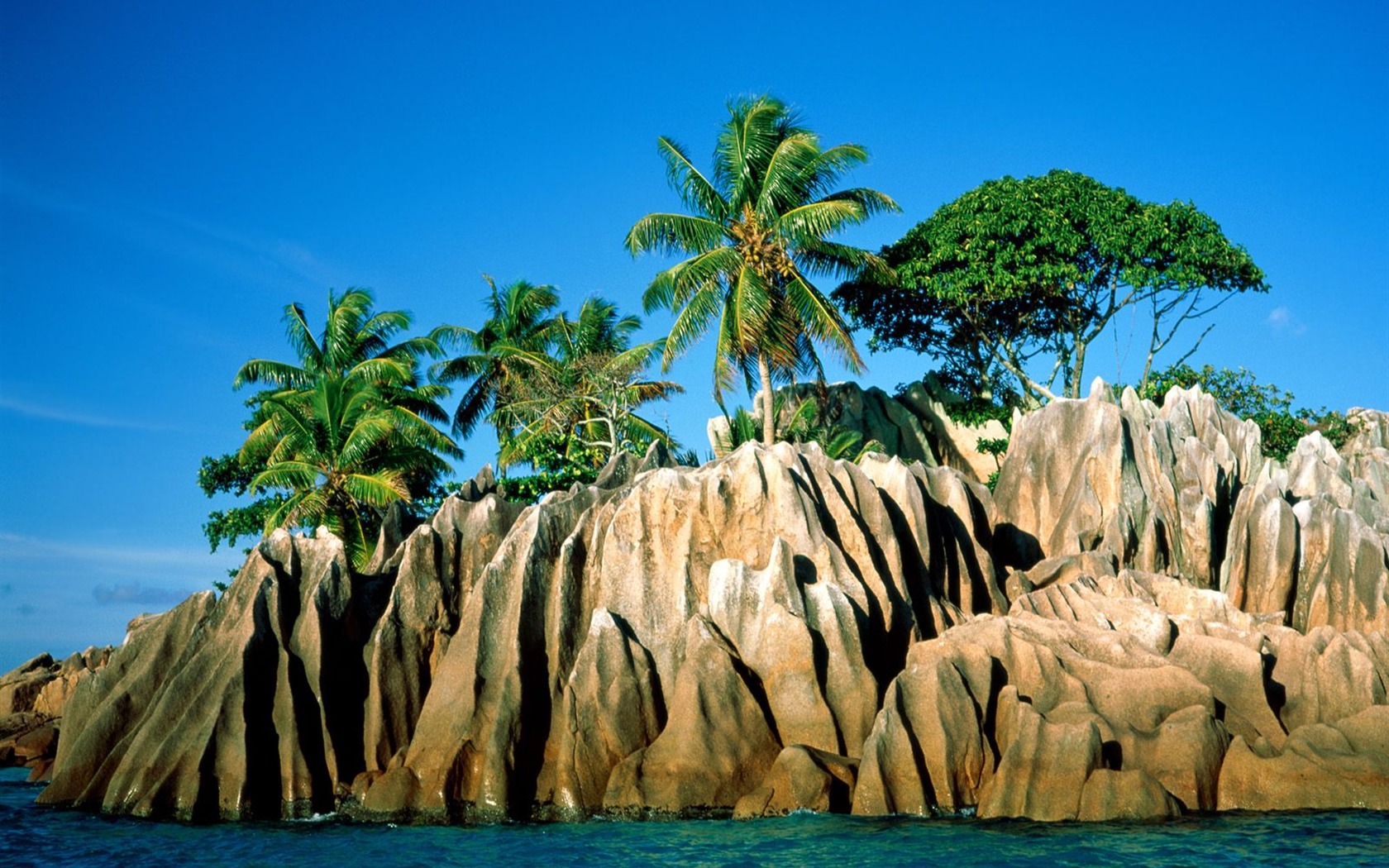 Beach scenery wallpapers (6) #17 - 1680x1050