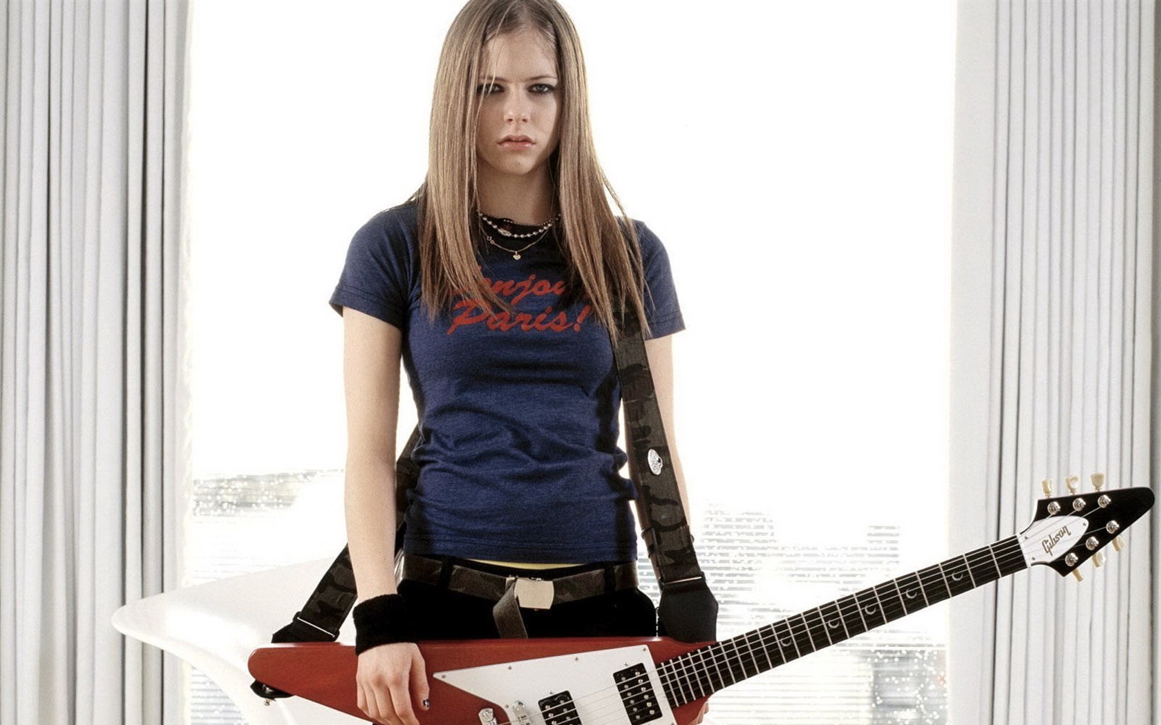Avril Lavigne 艾薇兒·拉維尼 美女壁紙(三) #18 - 1680x1050