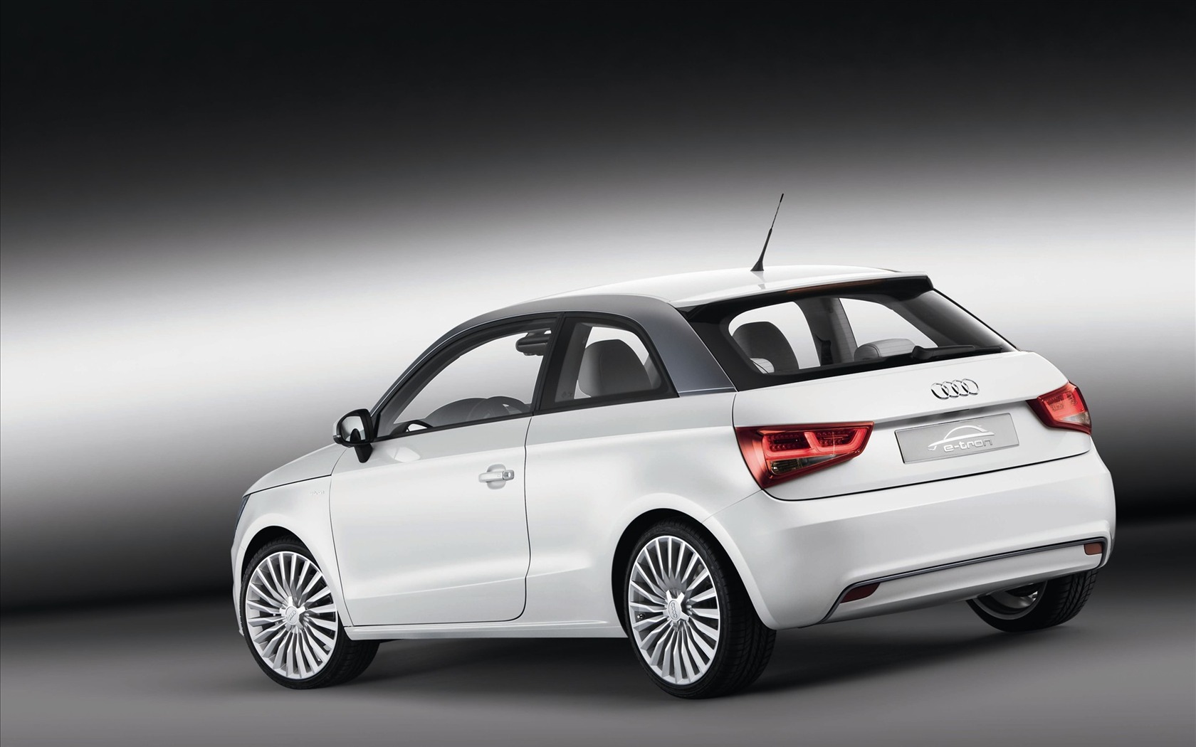 Audi koncept vozu tapety (1) #8 - 1680x1050