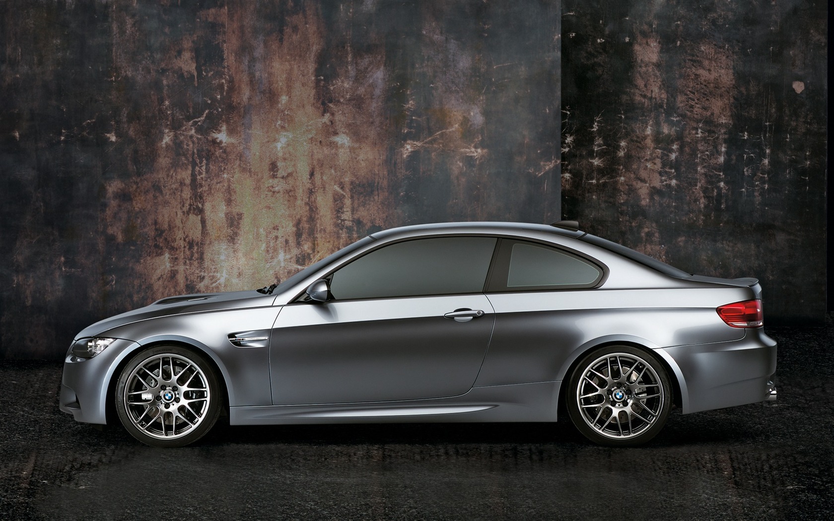 BMW concept car wallpaper (2) #3 - 1680x1050