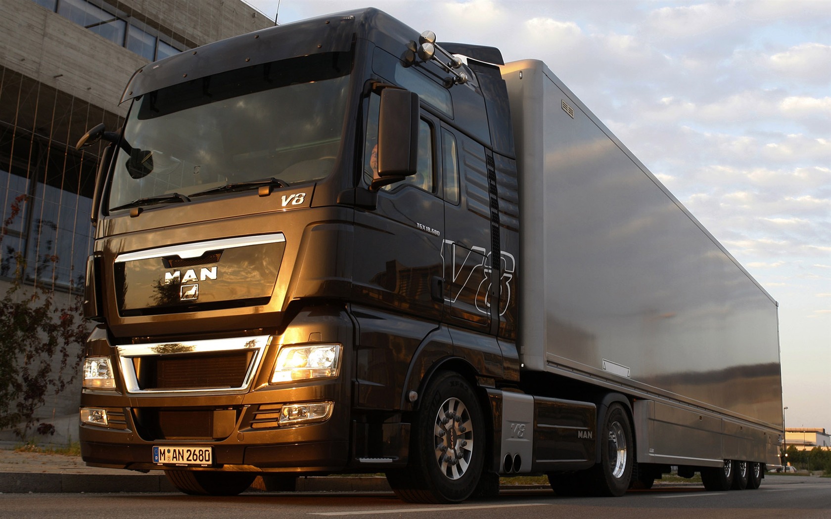 Truck wallpaper album (2) #13 - 1680x1050