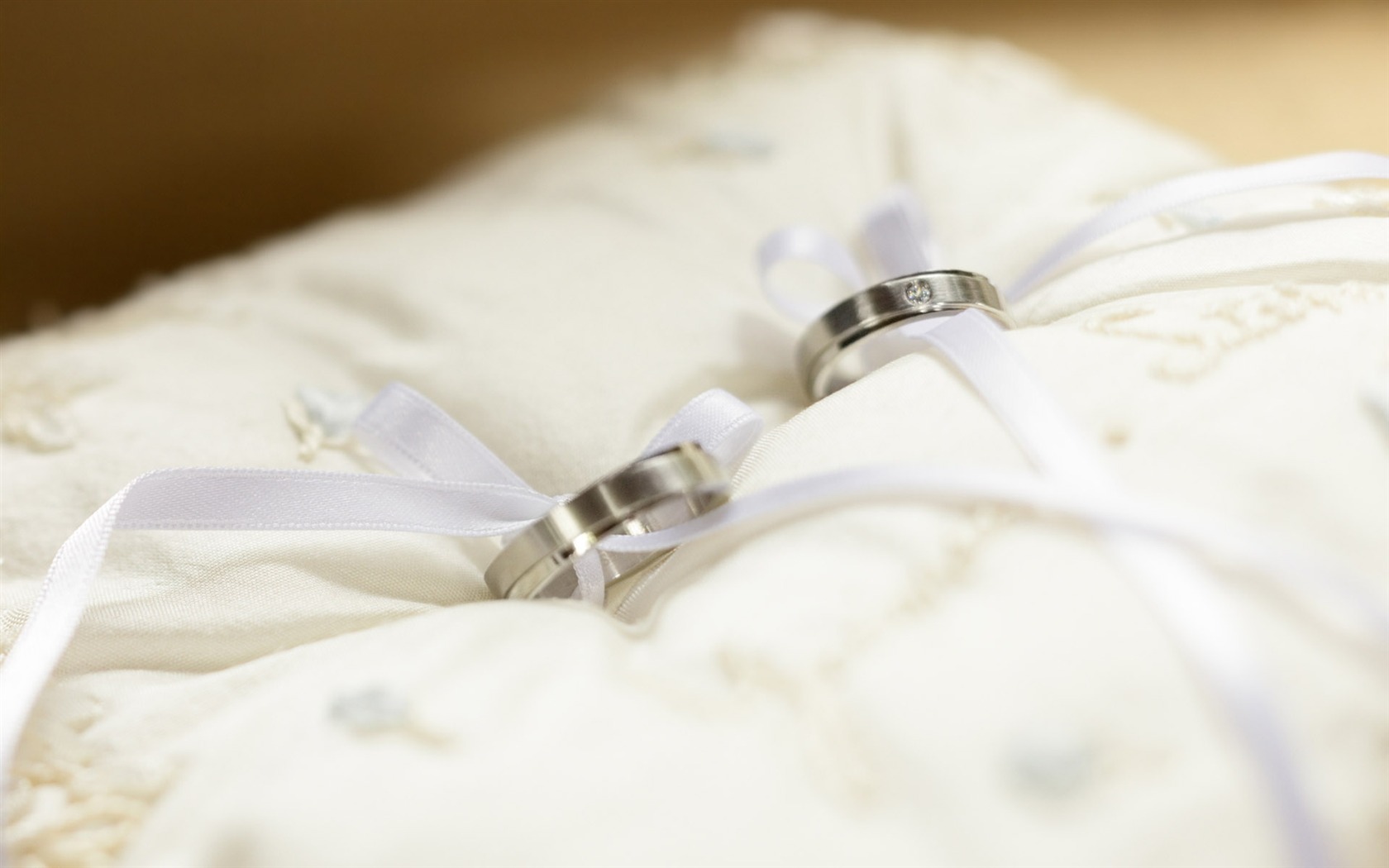 Svatby a svatební prsten tapety (1) #18 - 1680x1050