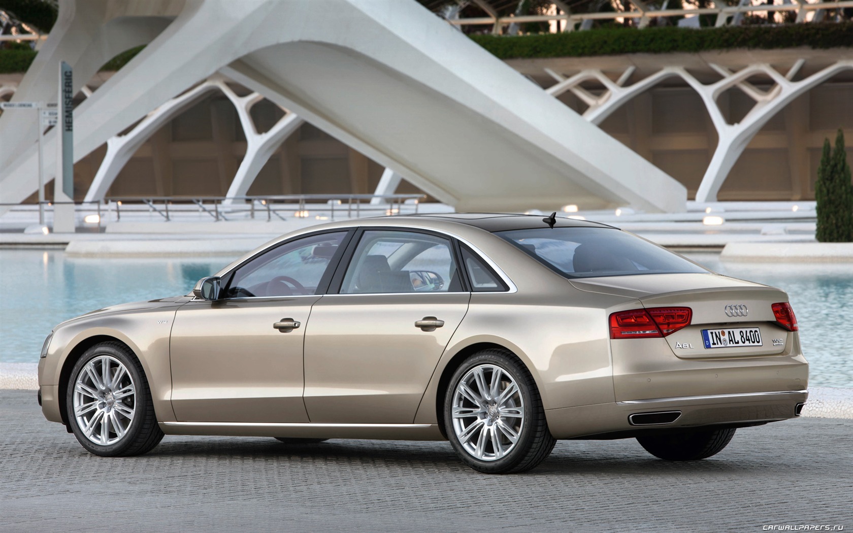 Audi A8 L W12 Quattro - 2010 HD tapetu #8 - 1680x1050