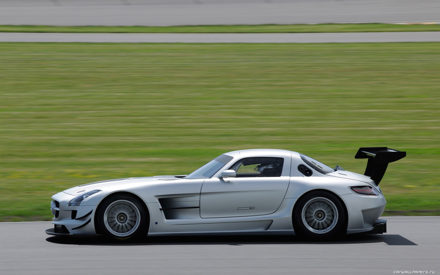 Mercedes-Benz SLS AMG GT3 - 2010 奔驰12 - 1680x1050