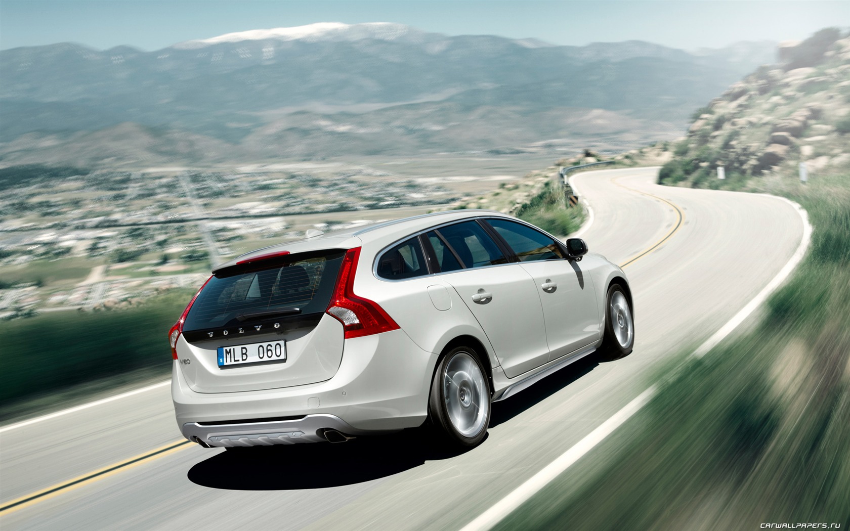 Volvo V60 - 2010 fondos de escritorio de alta definición #15 - 1680x1050