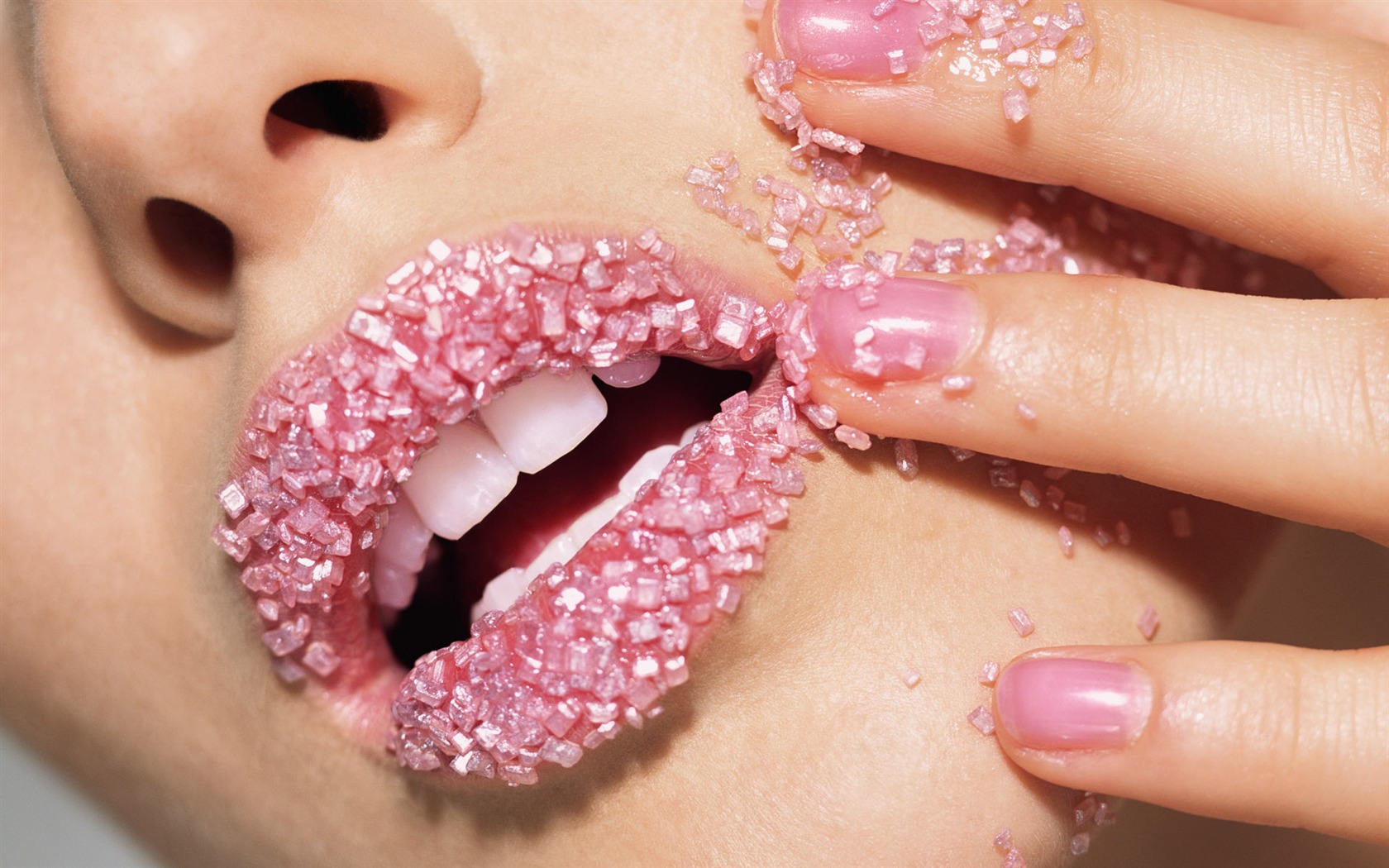 Women face close-up wallpaper (1) #6 - 1680x1050