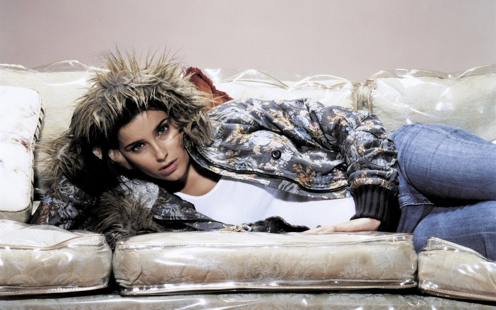 Nelly Furtado tapety krásná #5 - 1680x1050
