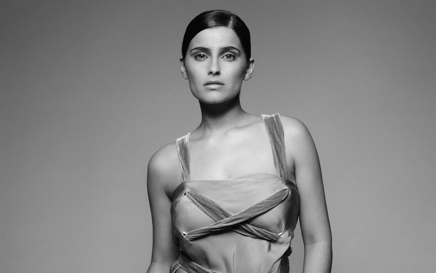Nelly Furtado tapety krásná #6 - 1680x1050