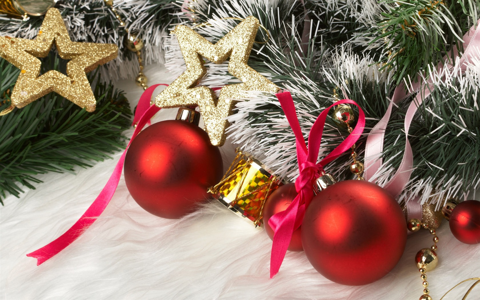 Christmas balls wallpaper (4) #13 - 1680x1050