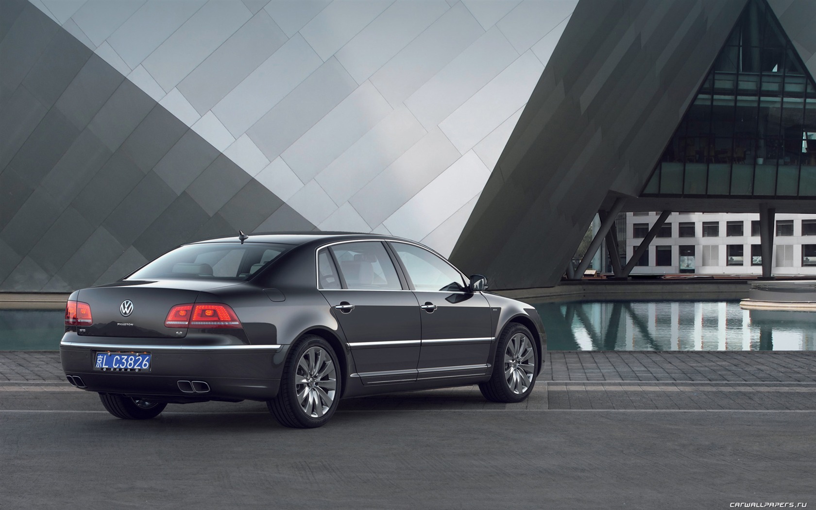 Volkswagen Phaeton W12 long wheelbase - 2010 HD wallpaper #12 - 1680x1050