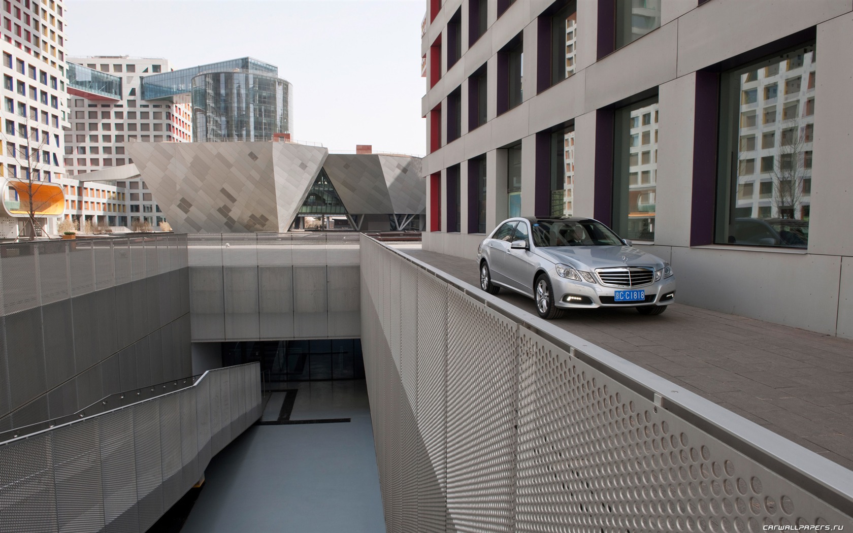 Mercedes-Benz E-Class Long Version - 2010 HD wallpaper #11 - 1680x1050