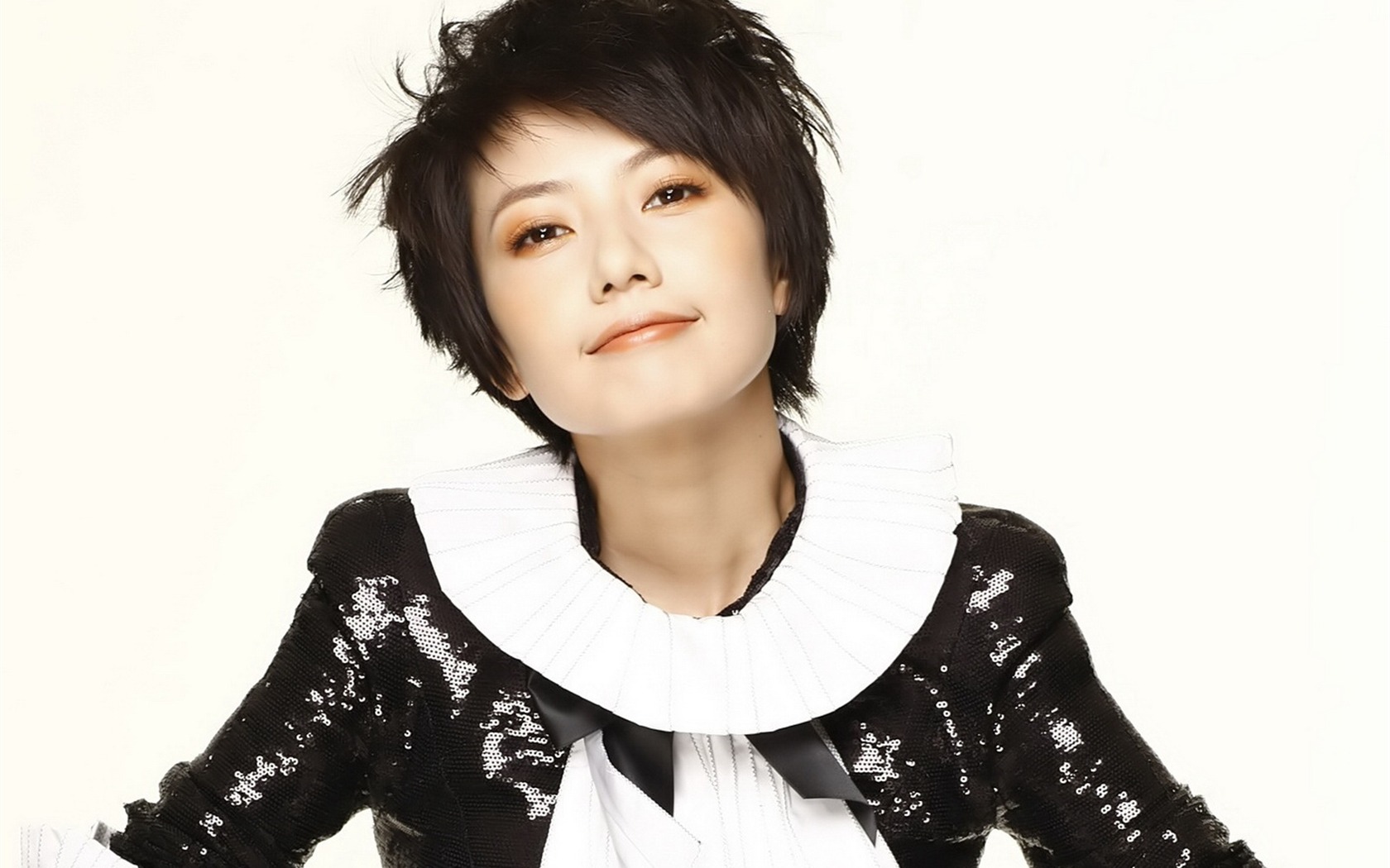 GaoYuanyuan beautiful wallpaper #2 - 1680x1050