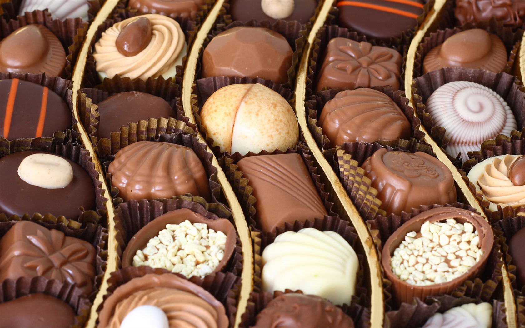 Chocolate close-up wallpaper (2) #1 - 1680x1050