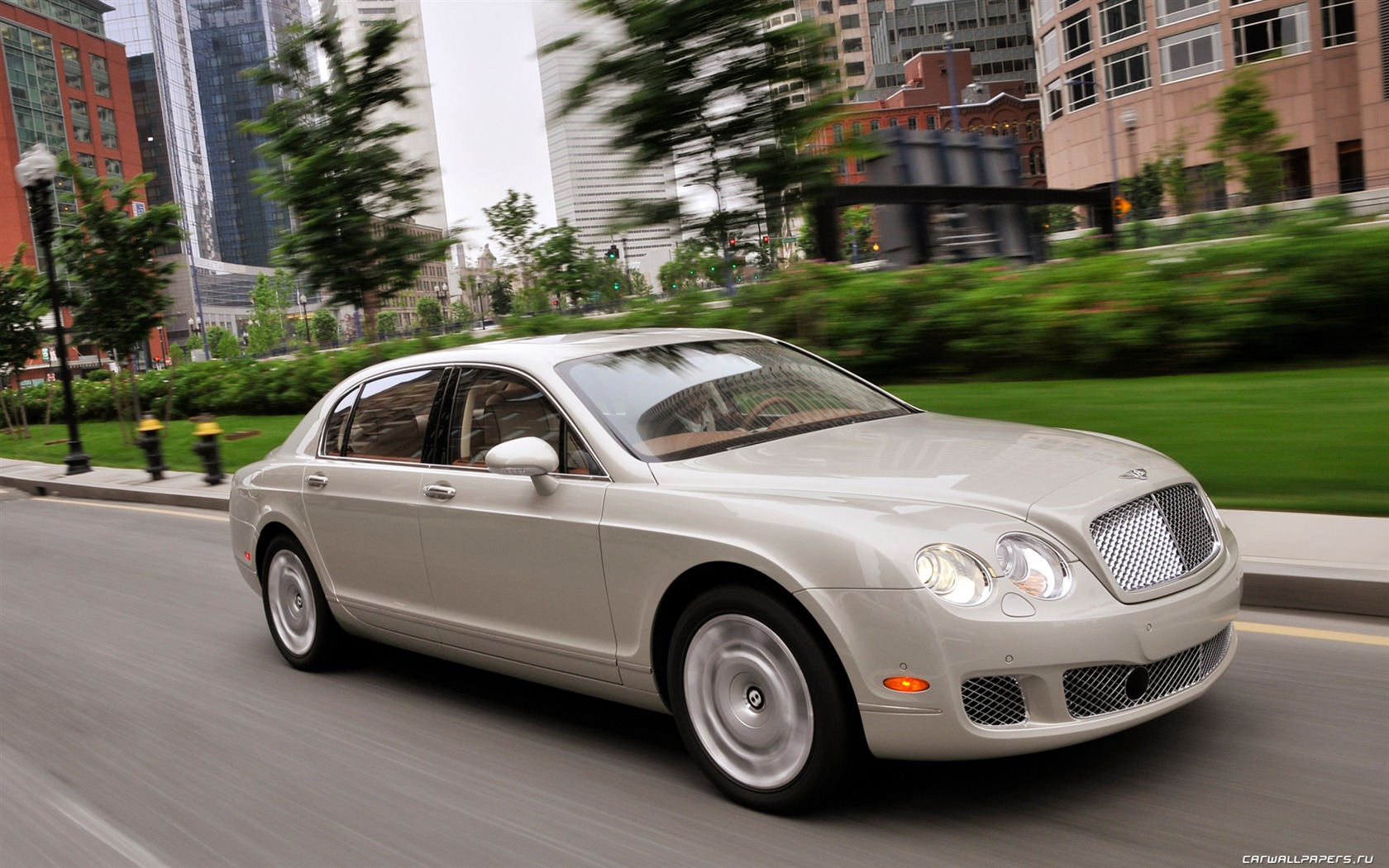 Bentley Continental Flying Spur - 2008 HD wallpaper #1 - 1680x1050