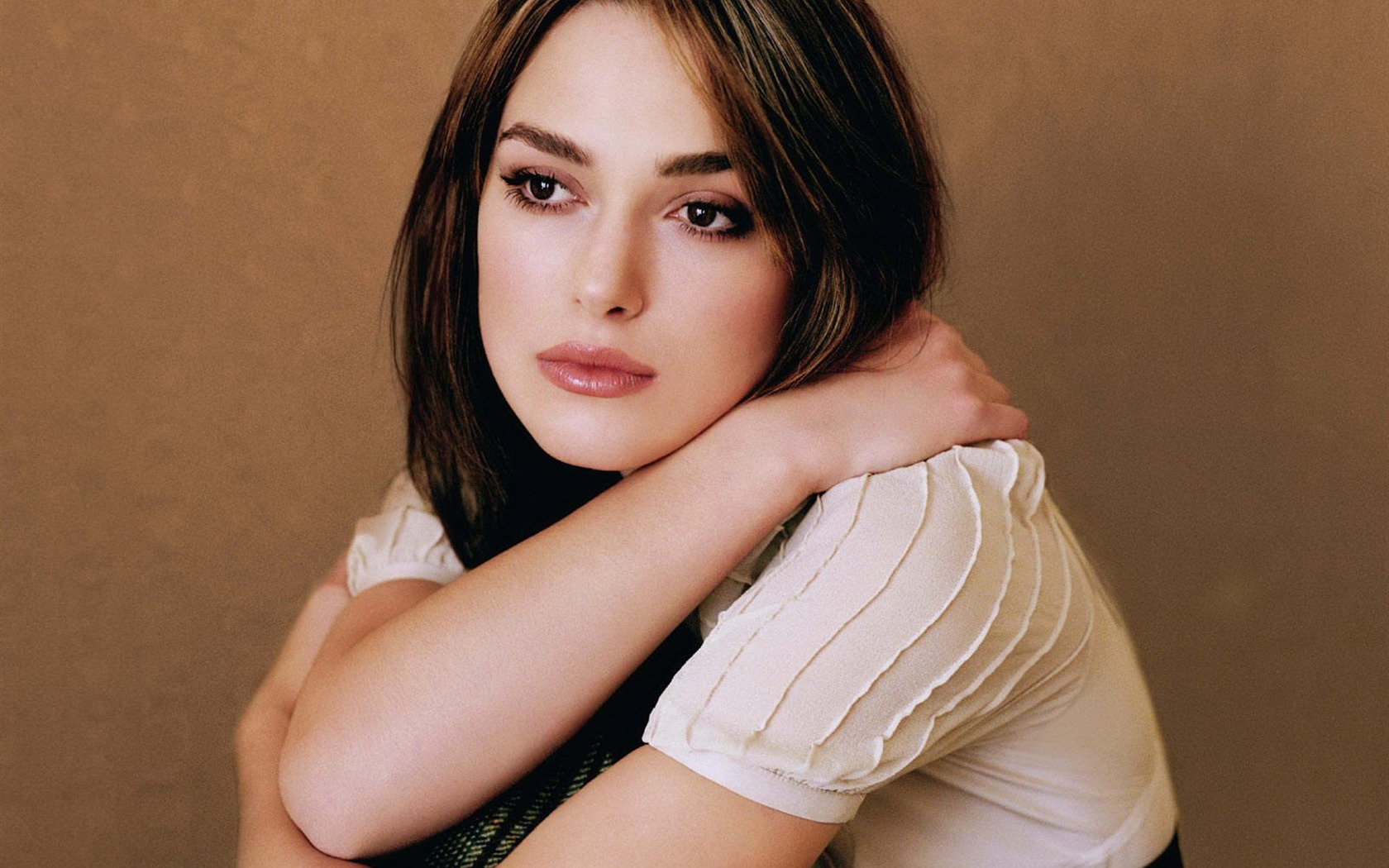 Keira Knightley krásná tapeta (4) #35 - 1680x1050