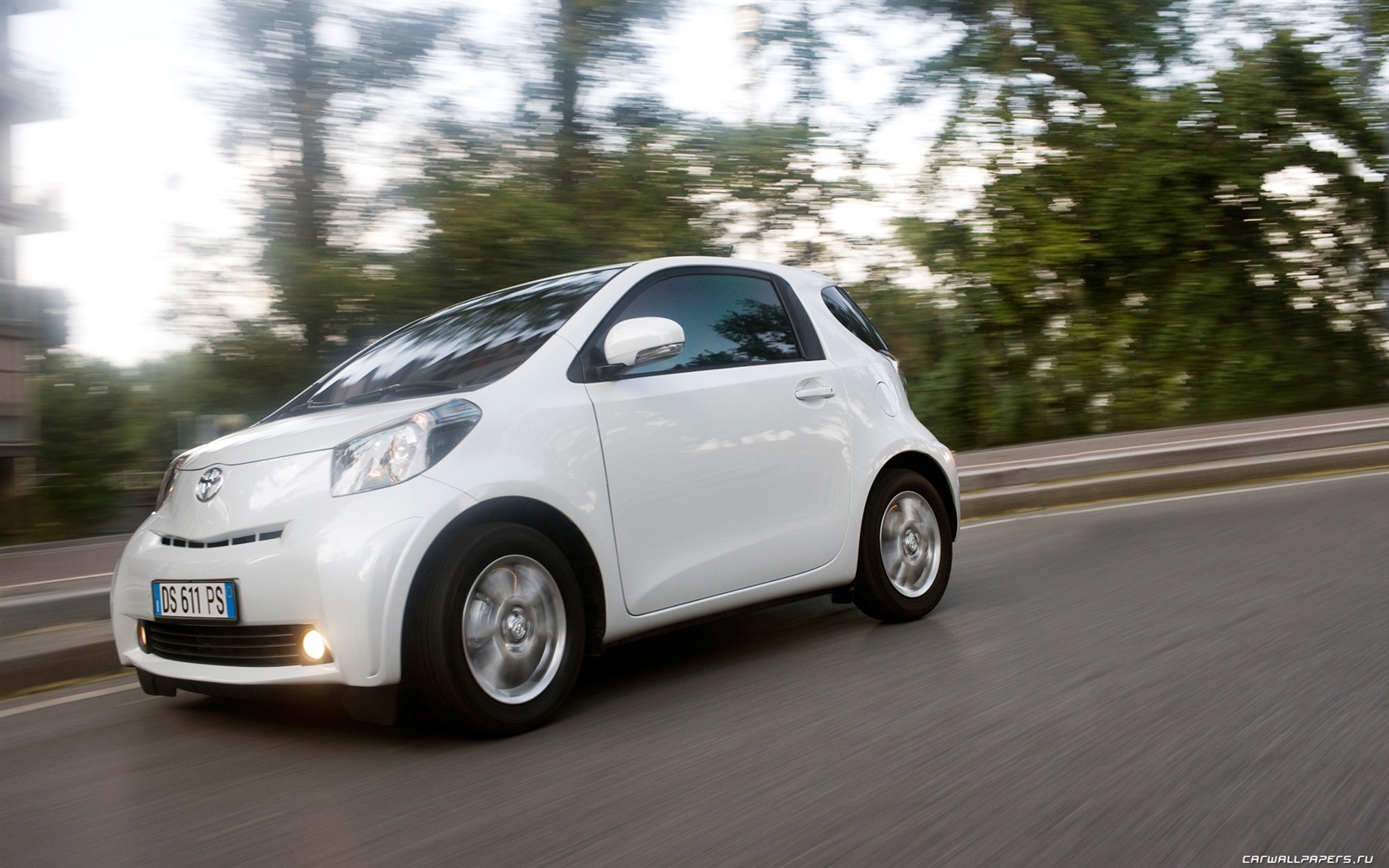 Toyota iQ - 2009 豐田(一) #12 - 1680x1050