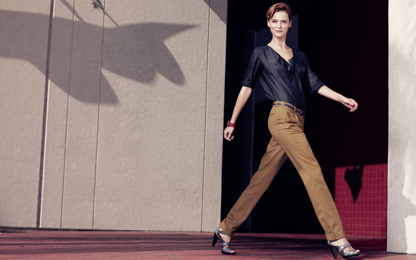 Fashion Model Wallpaper (5) #2 - 1680x1050