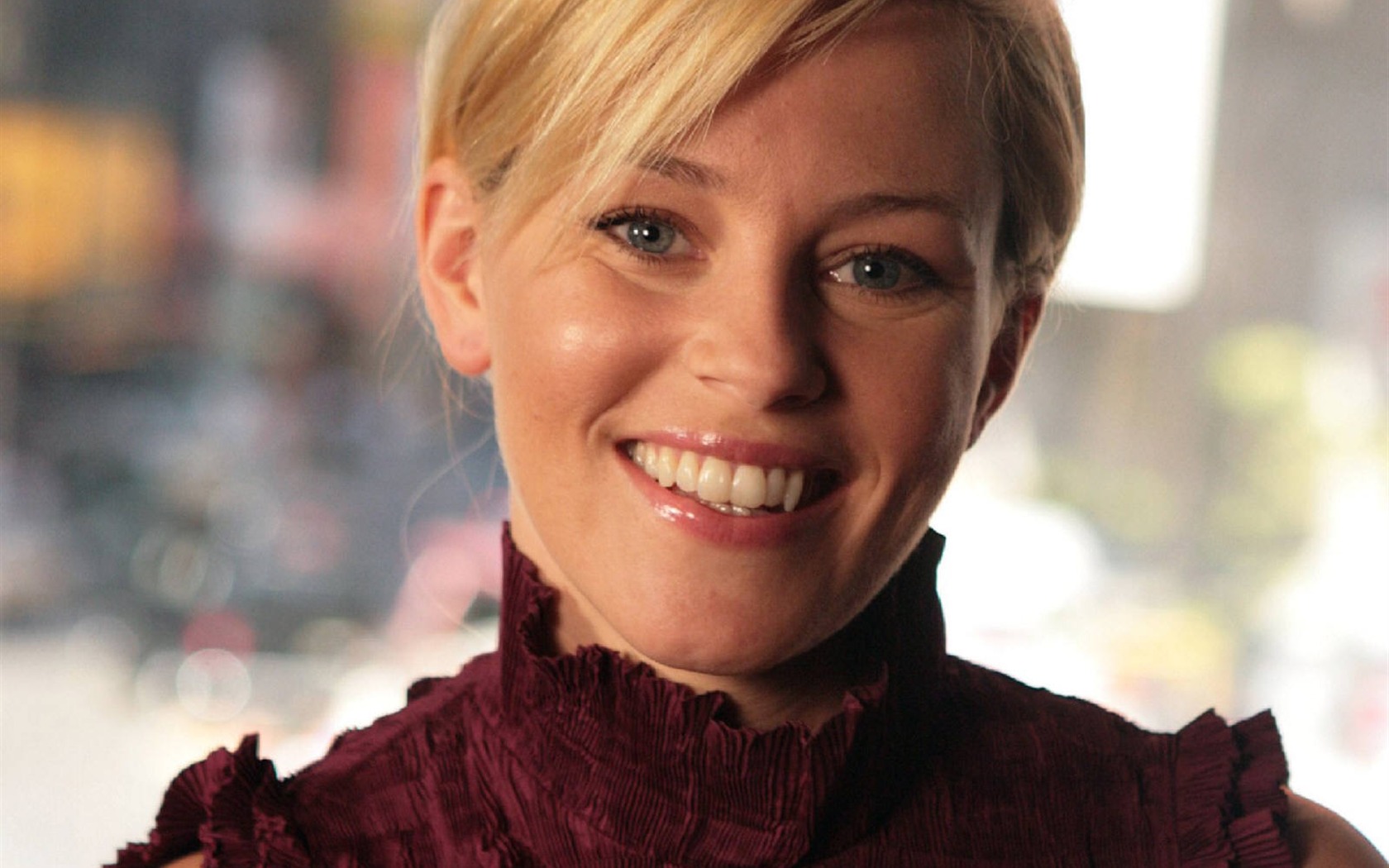 Elizabeth Banks krásnou tapetu #13 - 1680x1050