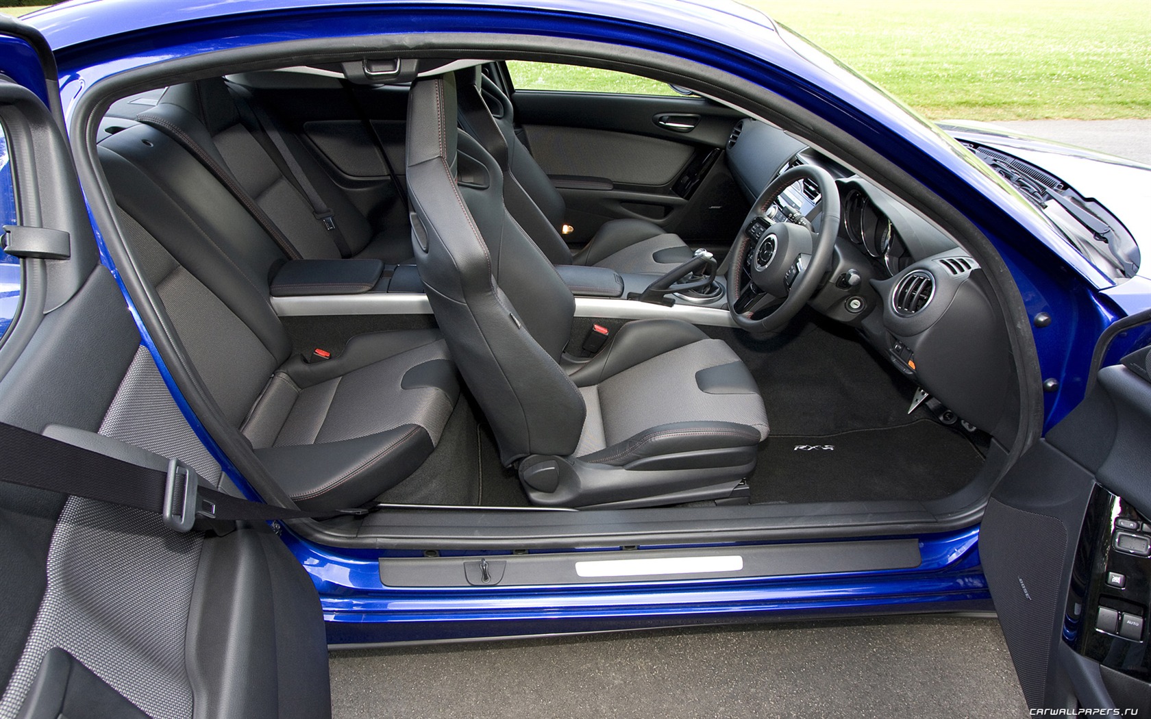 Mazda RX-8 verze pro UK - 2008 HD tapetu #10 - 1680x1050