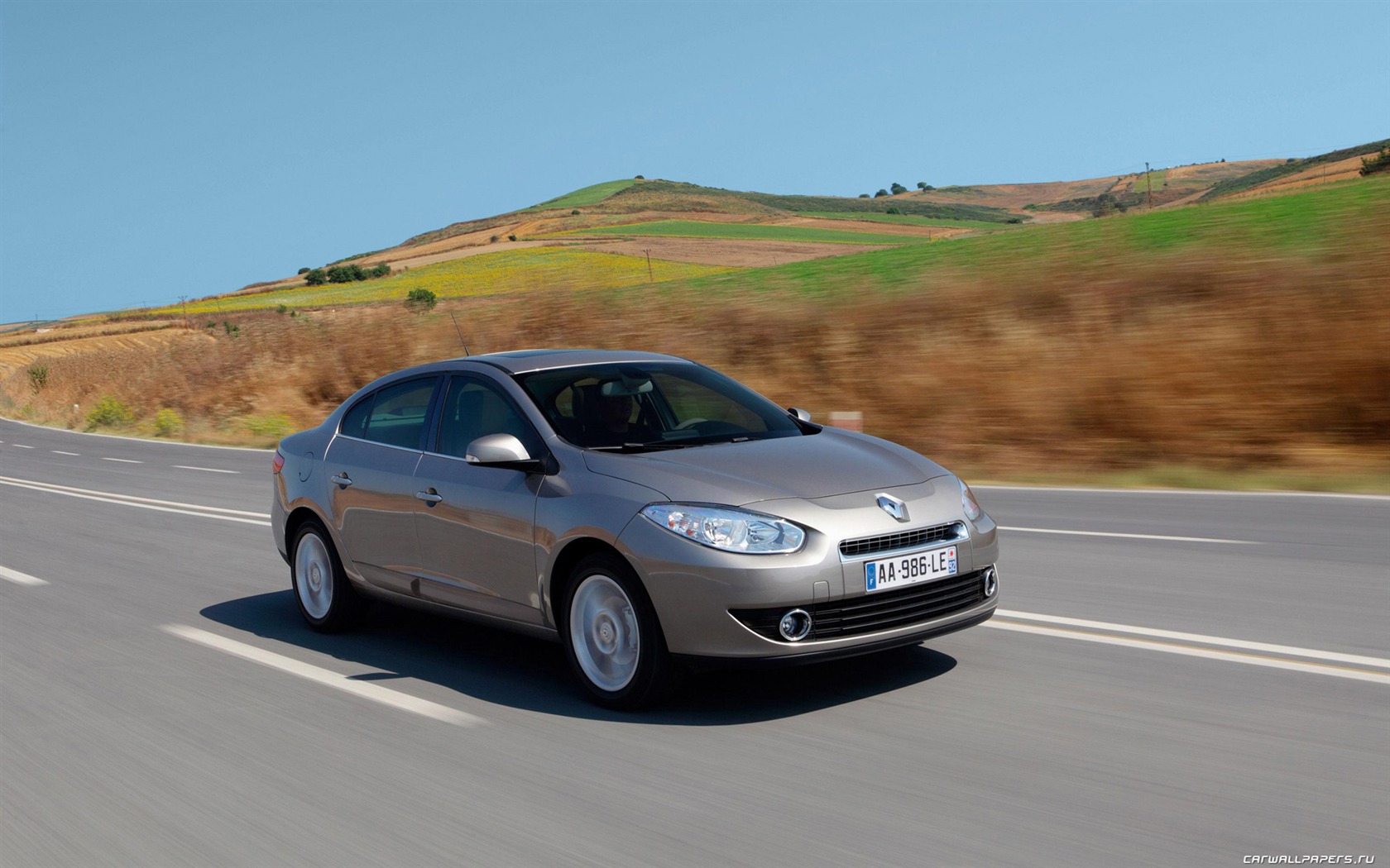 Renault Fluence - 2009 雷诺21 - 1680x1050