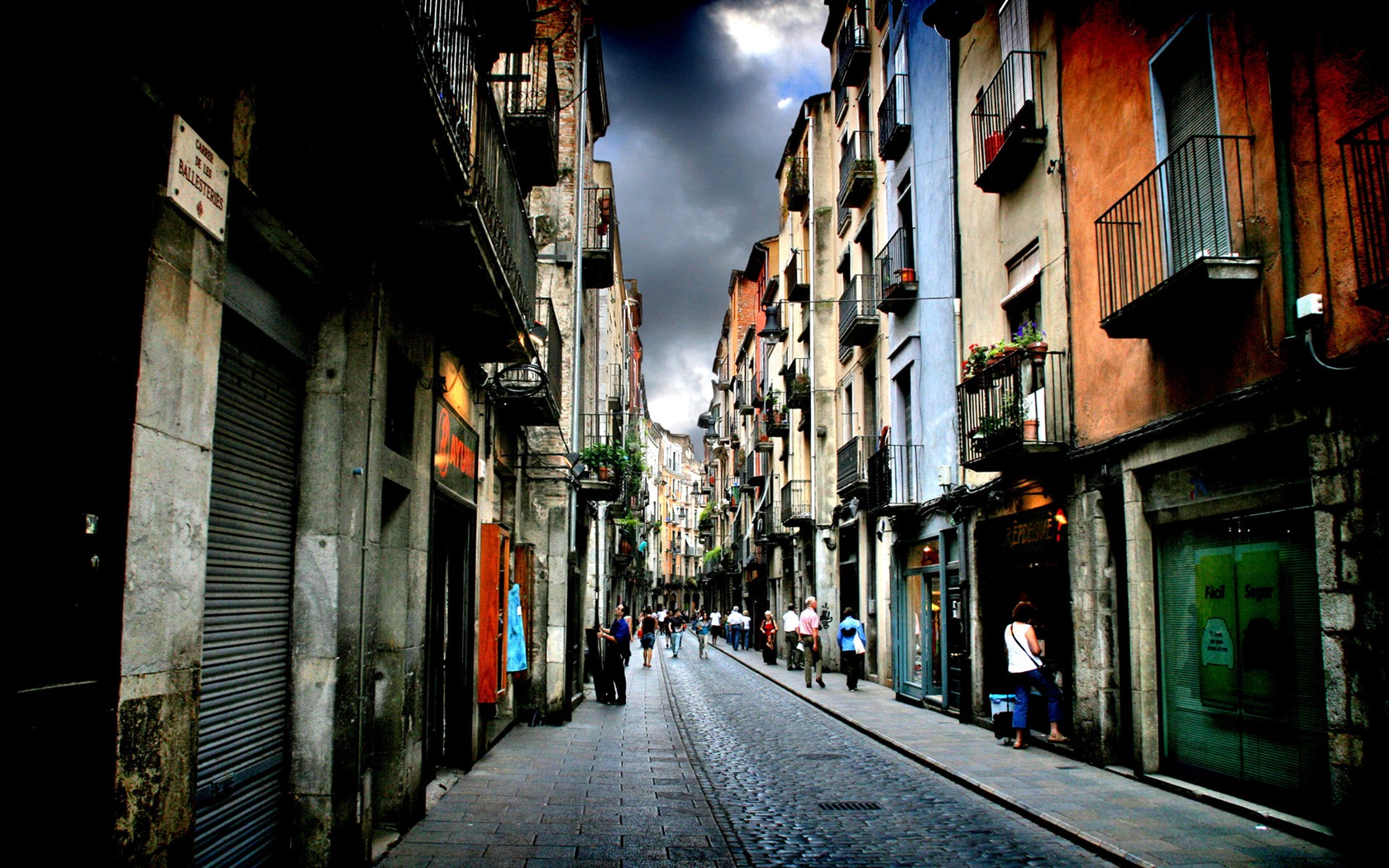 Španělsko Girona HDR-styl tapety #3 - 1680x1050